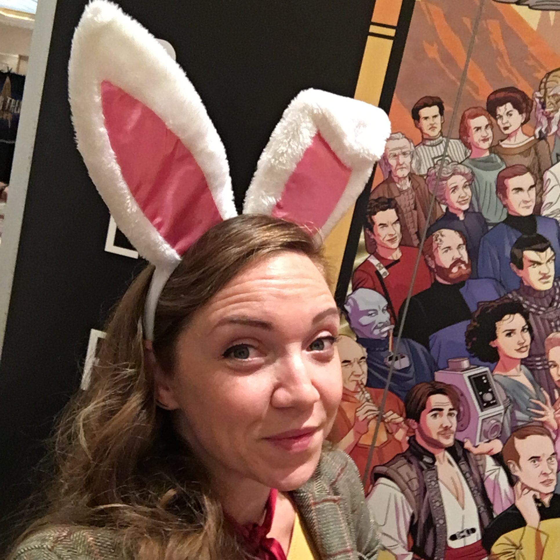 Image of Alison Pitt wearing her white rabbit cosplay from Star Trek